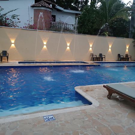 Hotel Y Restaurante Bienmesabe Santa Fe de Antioquia Eksteriør bilde