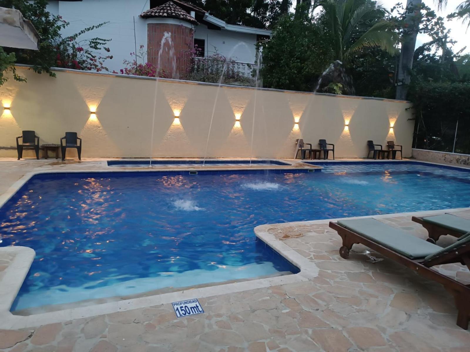 Hotel Y Restaurante Bienmesabe Santa Fe de Antioquia Eksteriør bilde