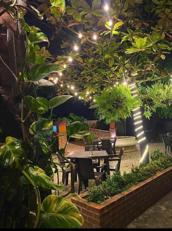 Hotel Y Restaurante Bienmesabe Santa Fe de Antioquia Eksteriør bilde