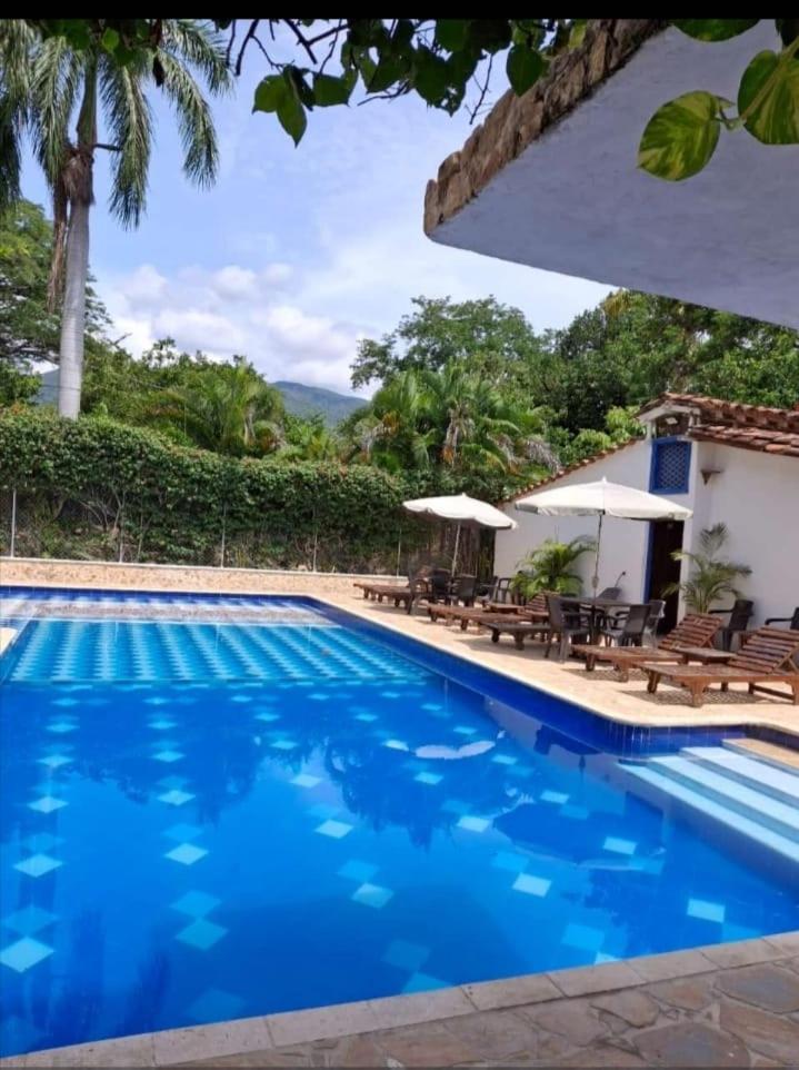 Hotel Y Restaurante Bienmesabe Santa Fe de Antioquia Eksteriør bilde