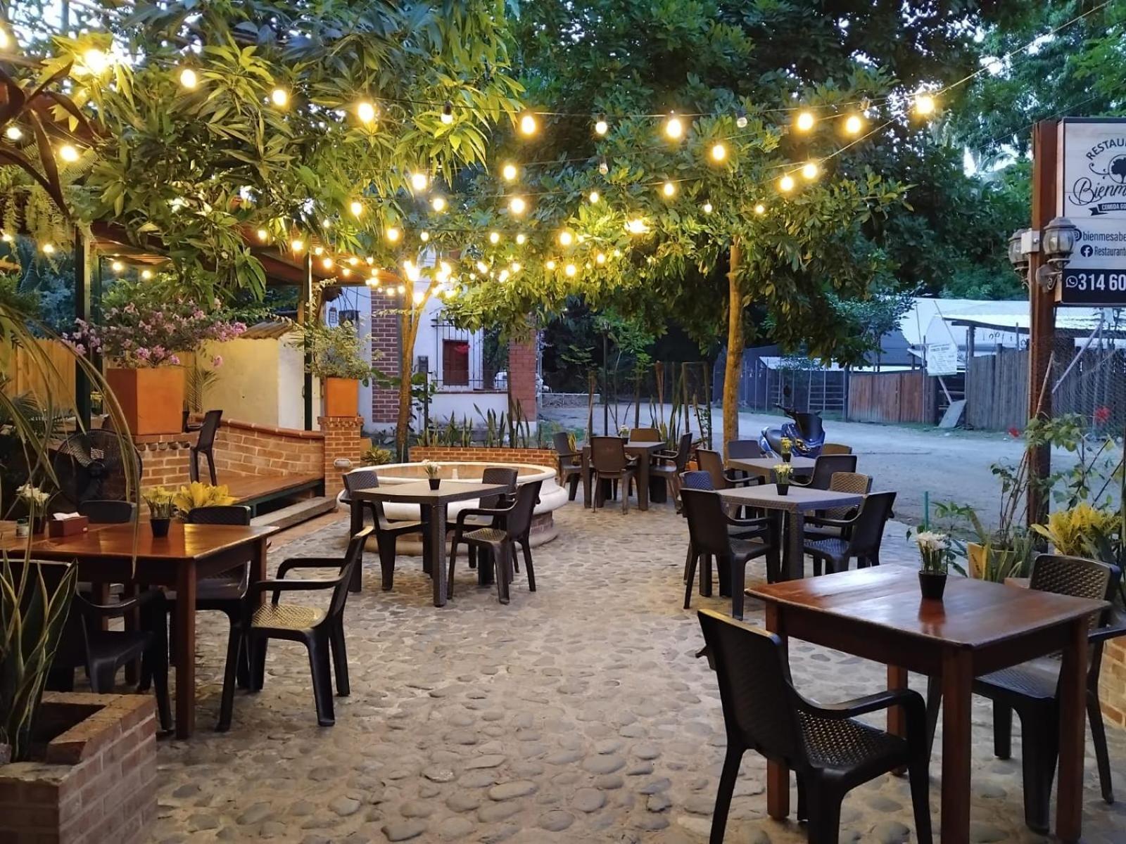Hotel Y Restaurante Bienmesabe Santa Fe de Antioquia Eksteriør bilde