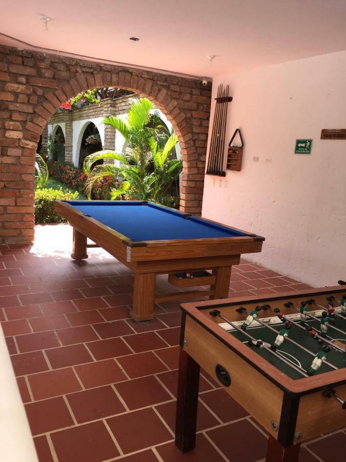 Hotel Y Restaurante Bienmesabe Santa Fe de Antioquia Eksteriør bilde